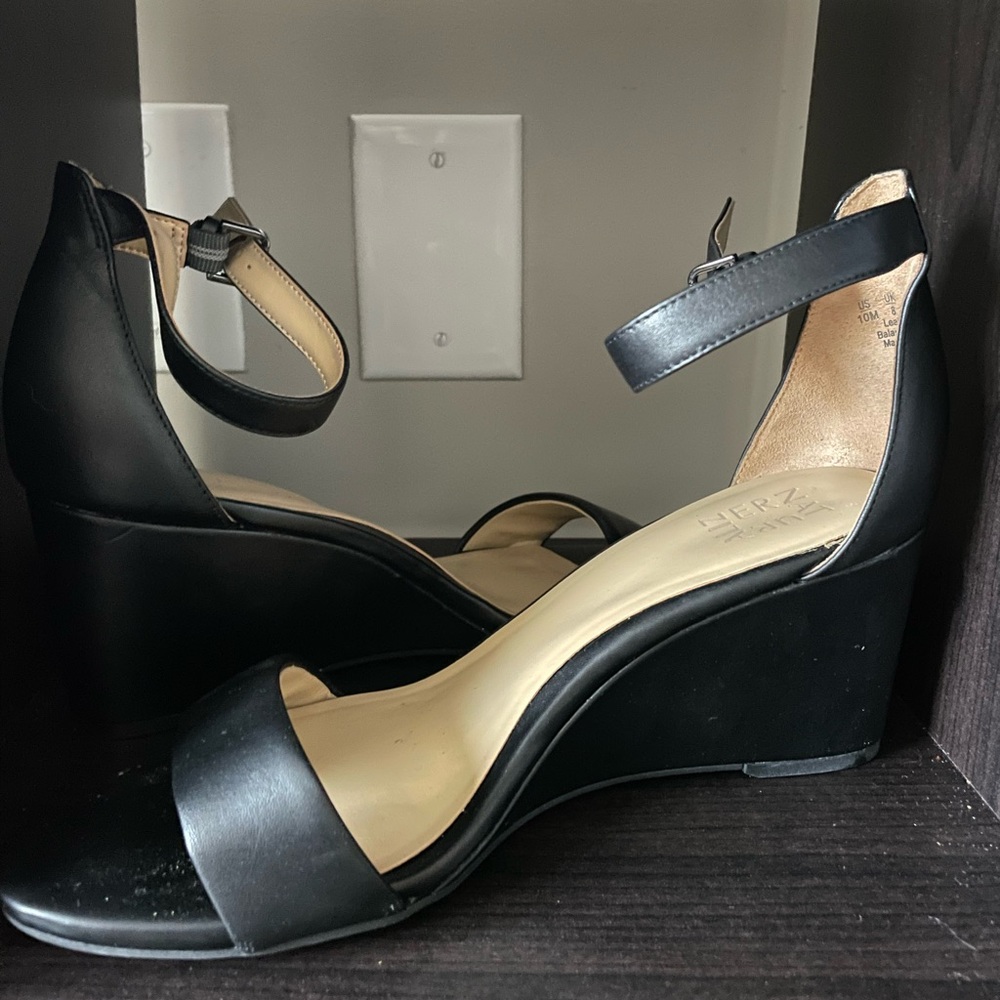 Naturalizer Black Wedge Sandals